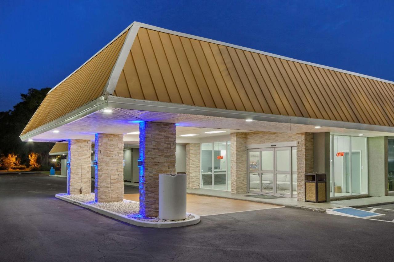 Quality Inn & Suites Pawleys Island Buitenkant foto