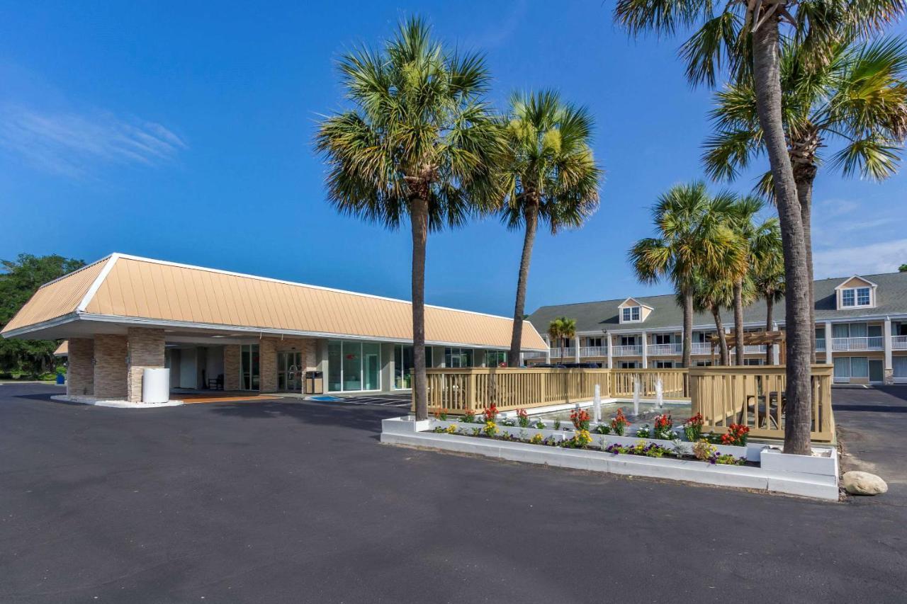 Quality Inn & Suites Pawleys Island Buitenkant foto
