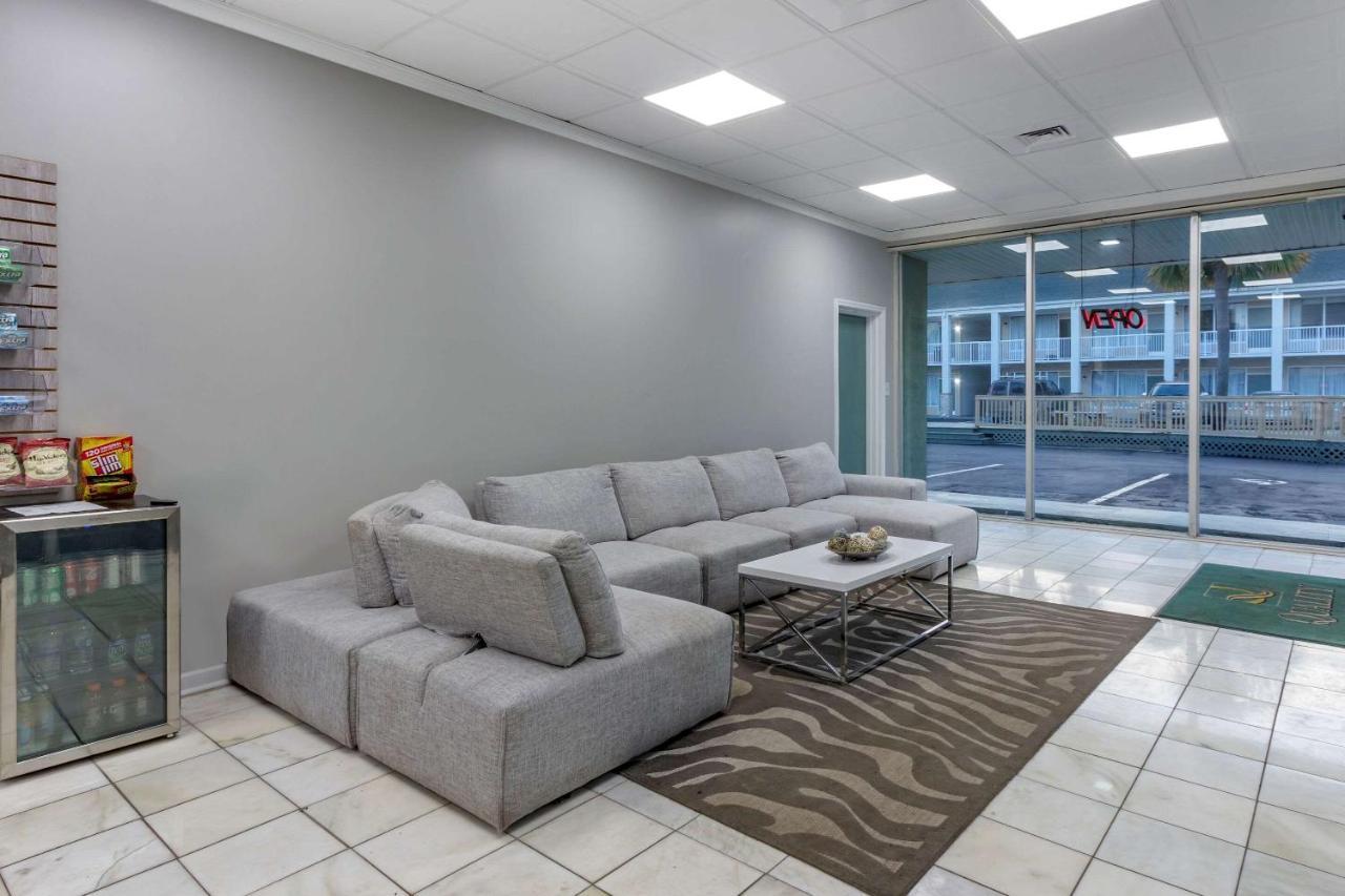 Quality Inn & Suites Pawleys Island Buitenkant foto