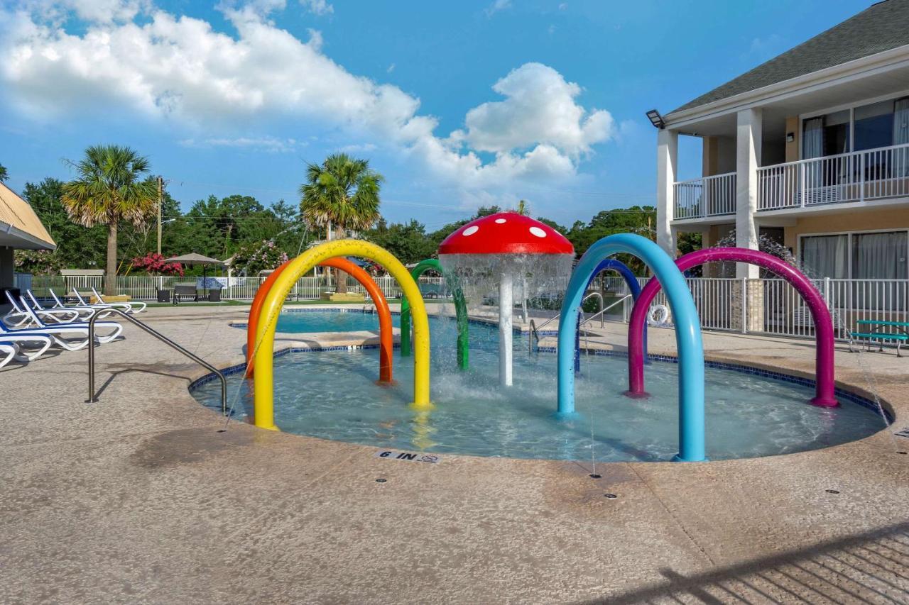 Quality Inn & Suites Pawleys Island Buitenkant foto
