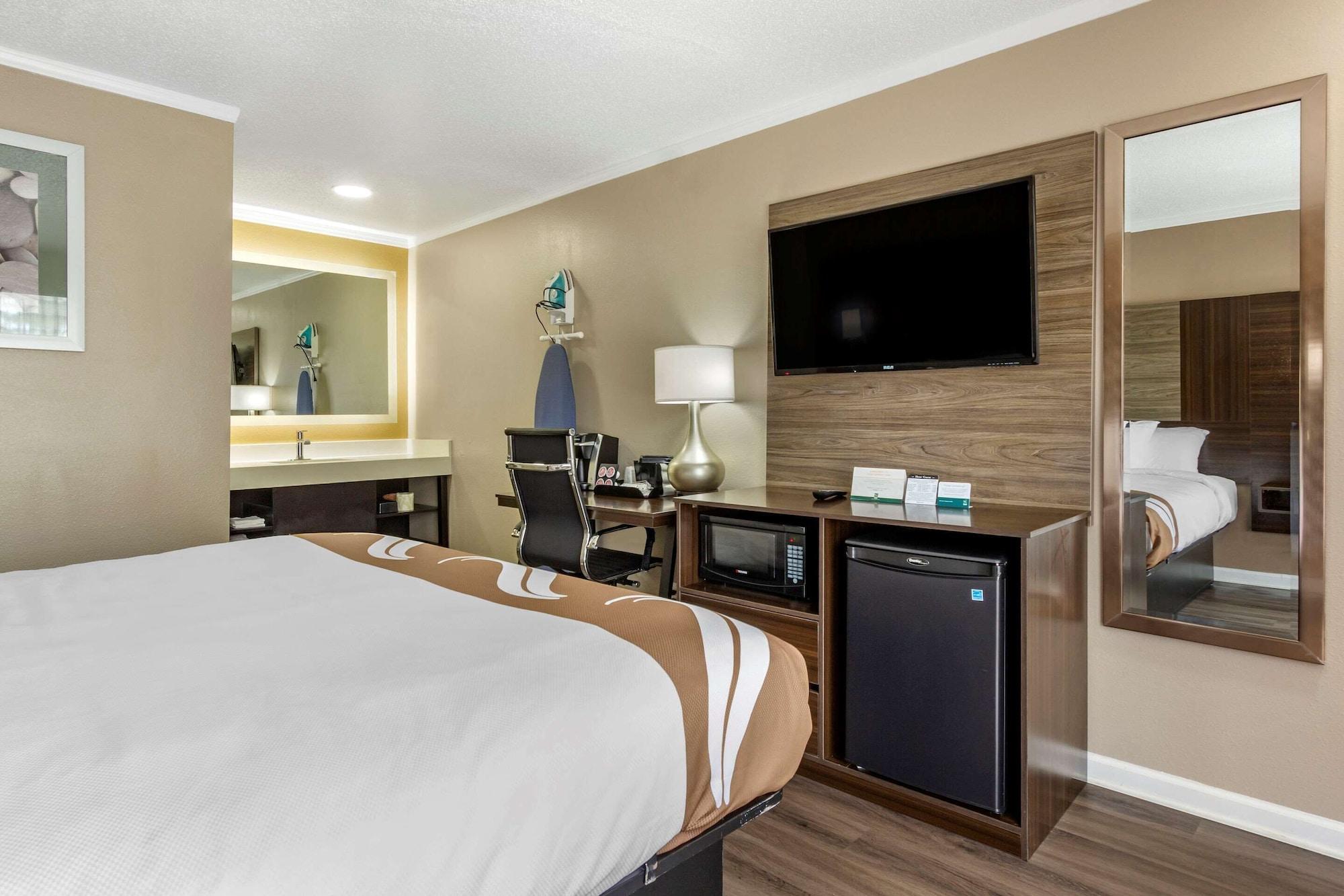 Quality Inn & Suites Pawleys Island Buitenkant foto
