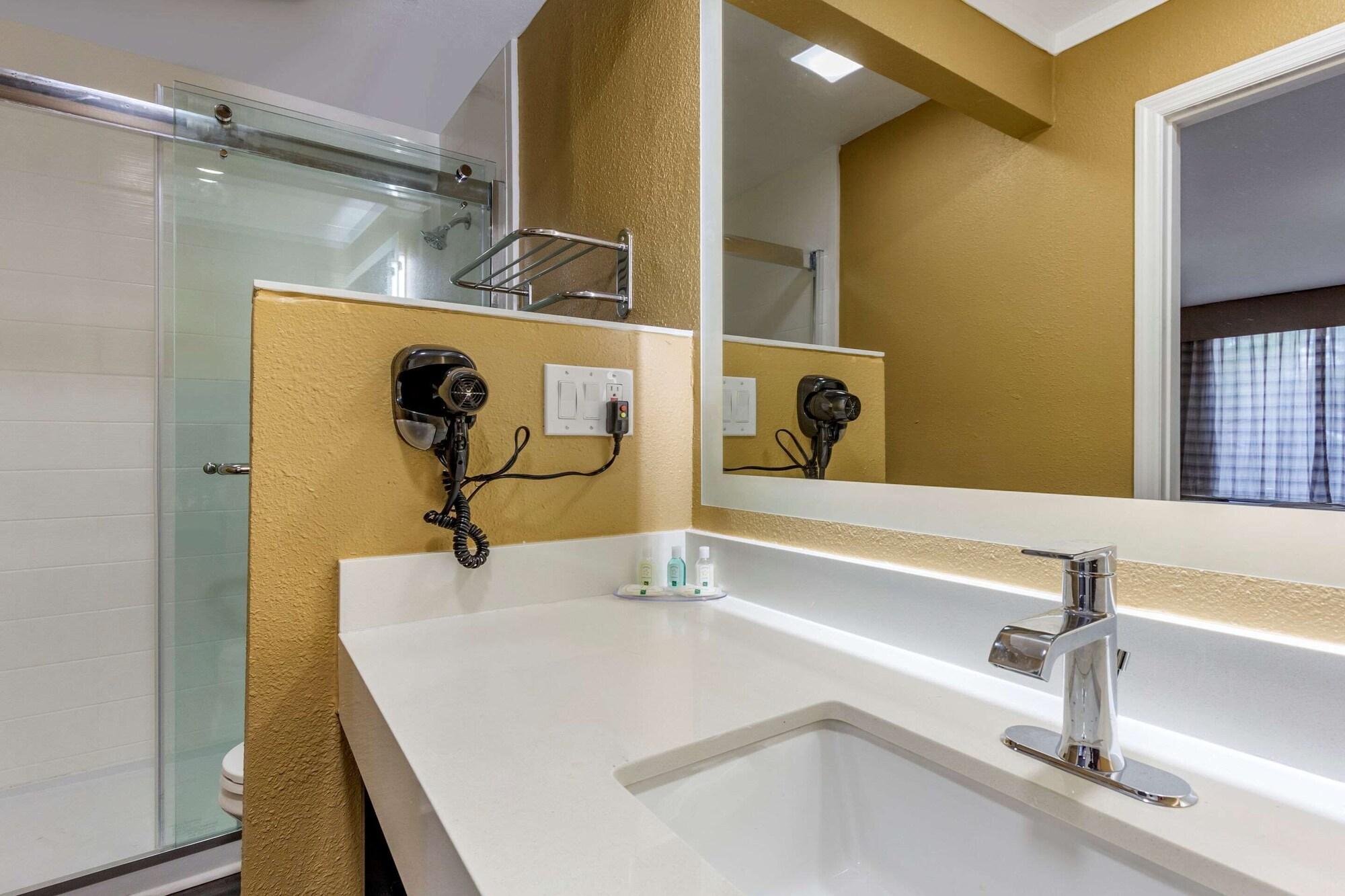 Quality Inn & Suites Pawleys Island Buitenkant foto