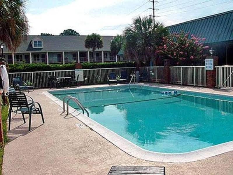 Quality Inn & Suites Pawleys Island Buitenkant foto